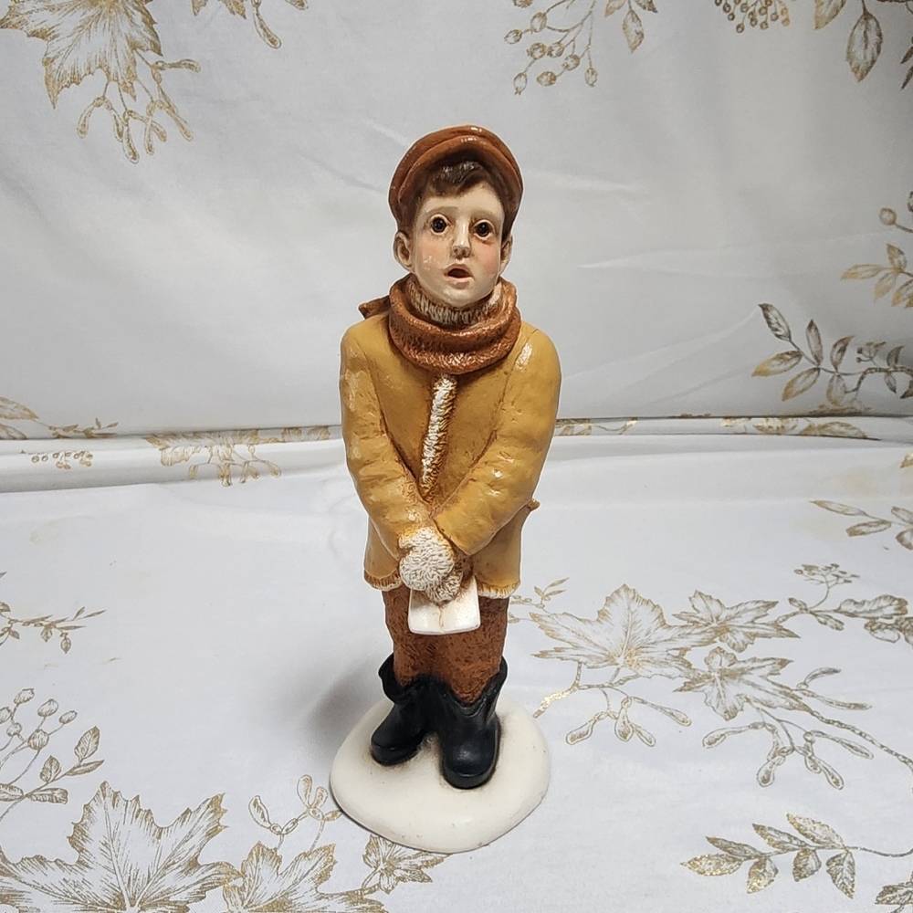 1988 Universal Statuary Corp. Vintage Resin Male Christmas Caroler Singing